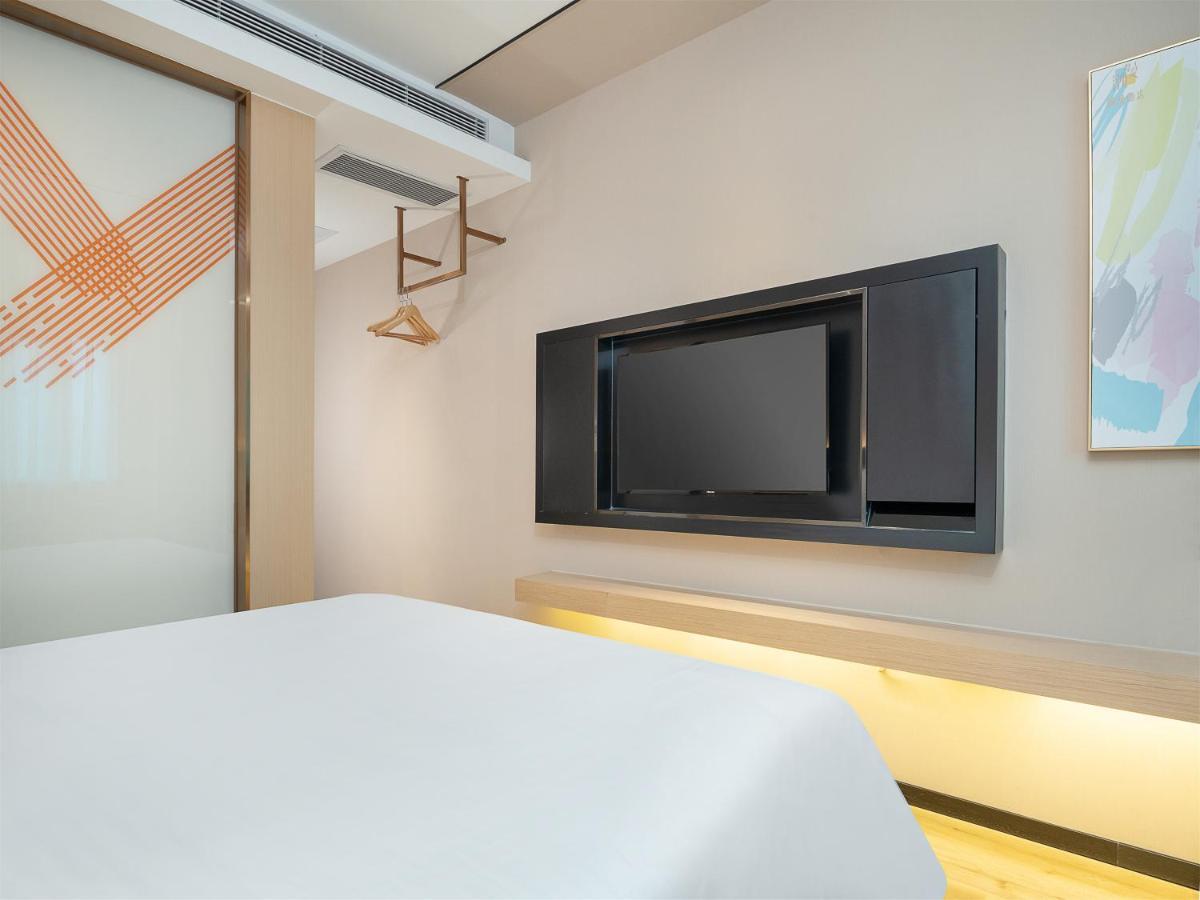 Chaoman Hotel -Guangzhou Shijing City Plaza Xiaoping Subway Station 외부 사진